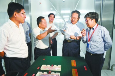 李錦斌 堅定不移實施創新驅動發展戰略 著力提升關鍵核心技術創新能力